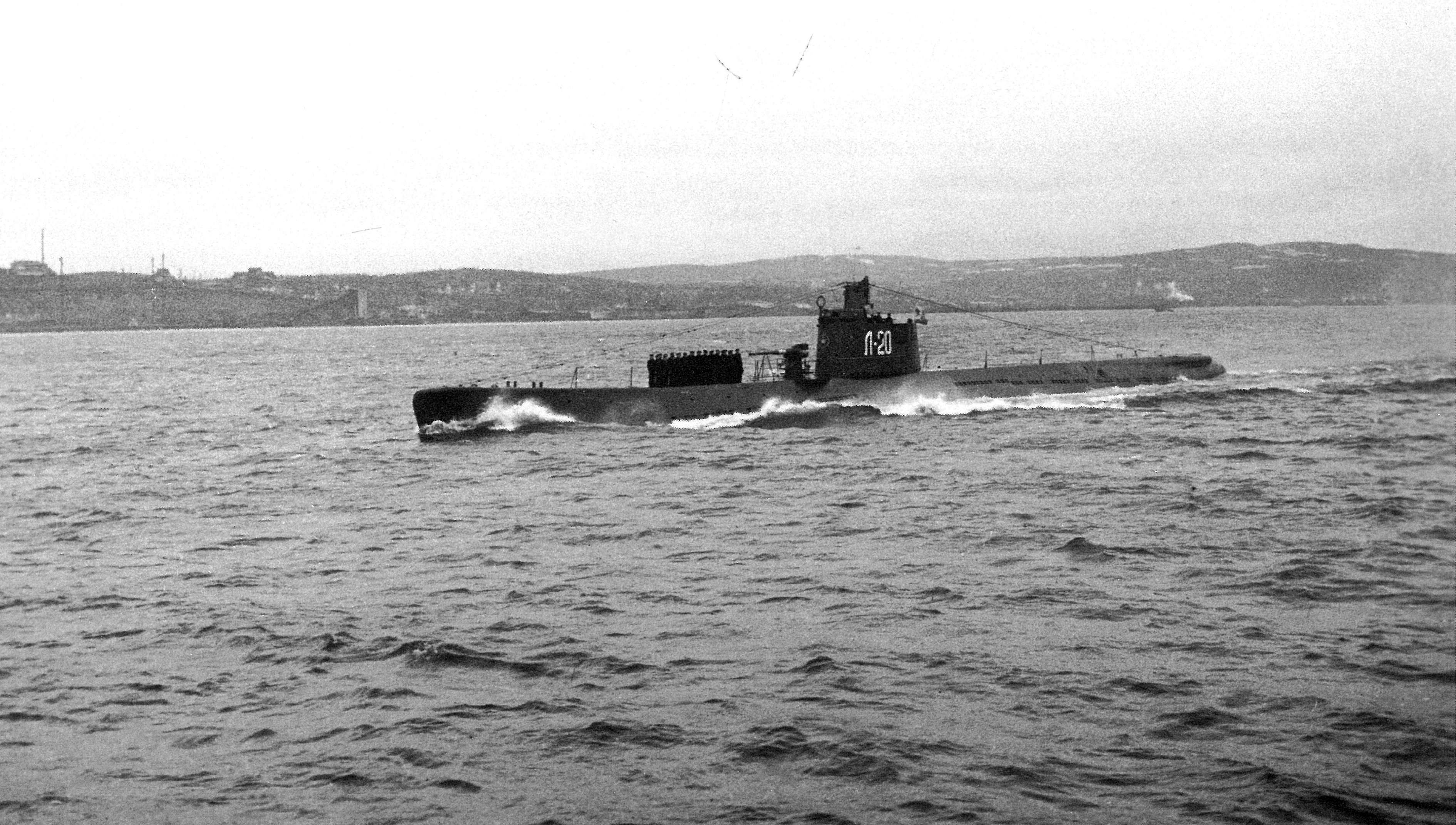 Подводная лодка л3 фрунзевец. Подводная лодка гарибальдиец. Подводная лодка л3 фрунзевец. Подводная лодка 1945. Подводная лодка ленинец.