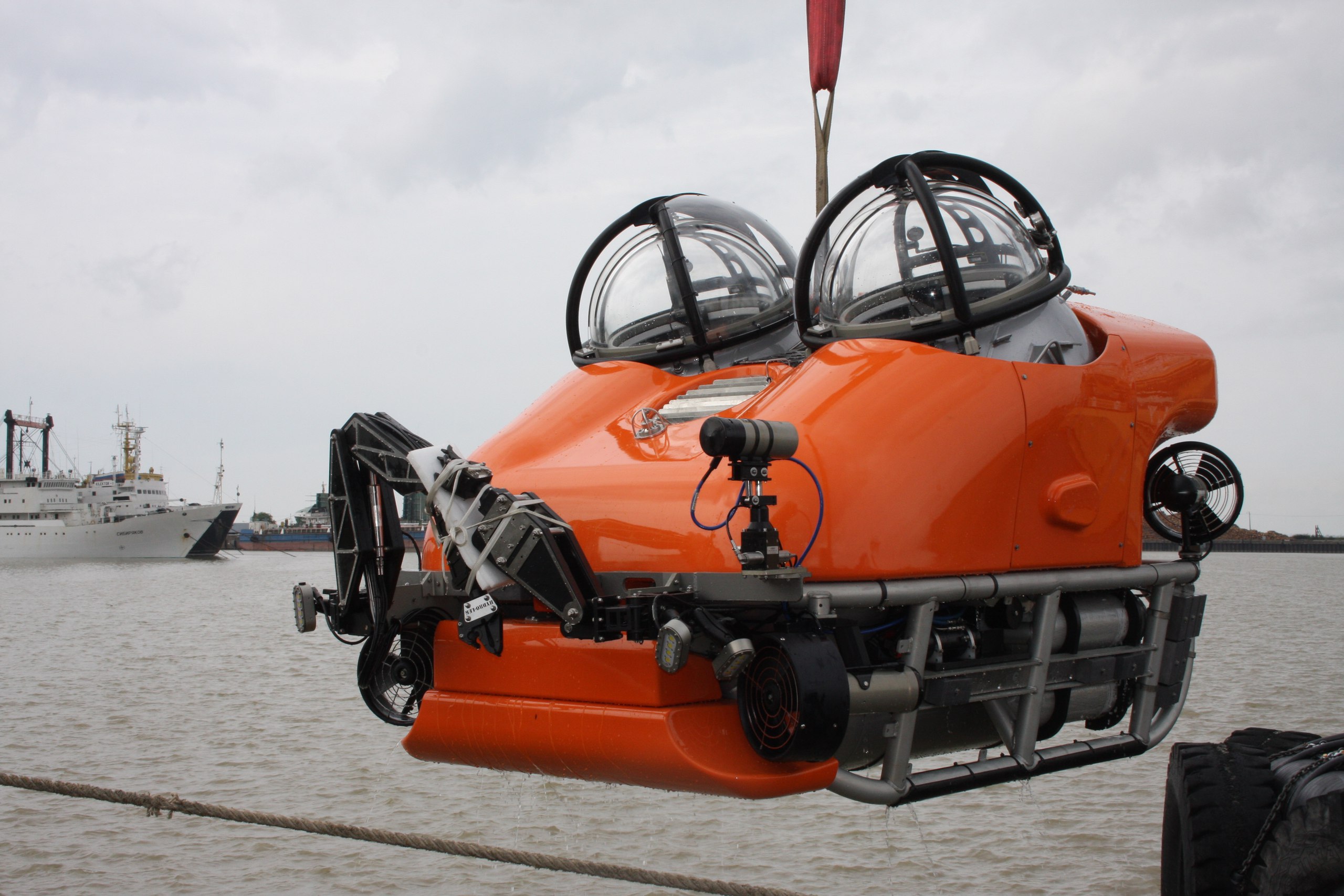 Автономные аппараты купить. ТНПА подводный аппарат Тритон. Консул глубоководный аппарат. Плавающие роботы. Подводный аппарат для видеосъемки.
